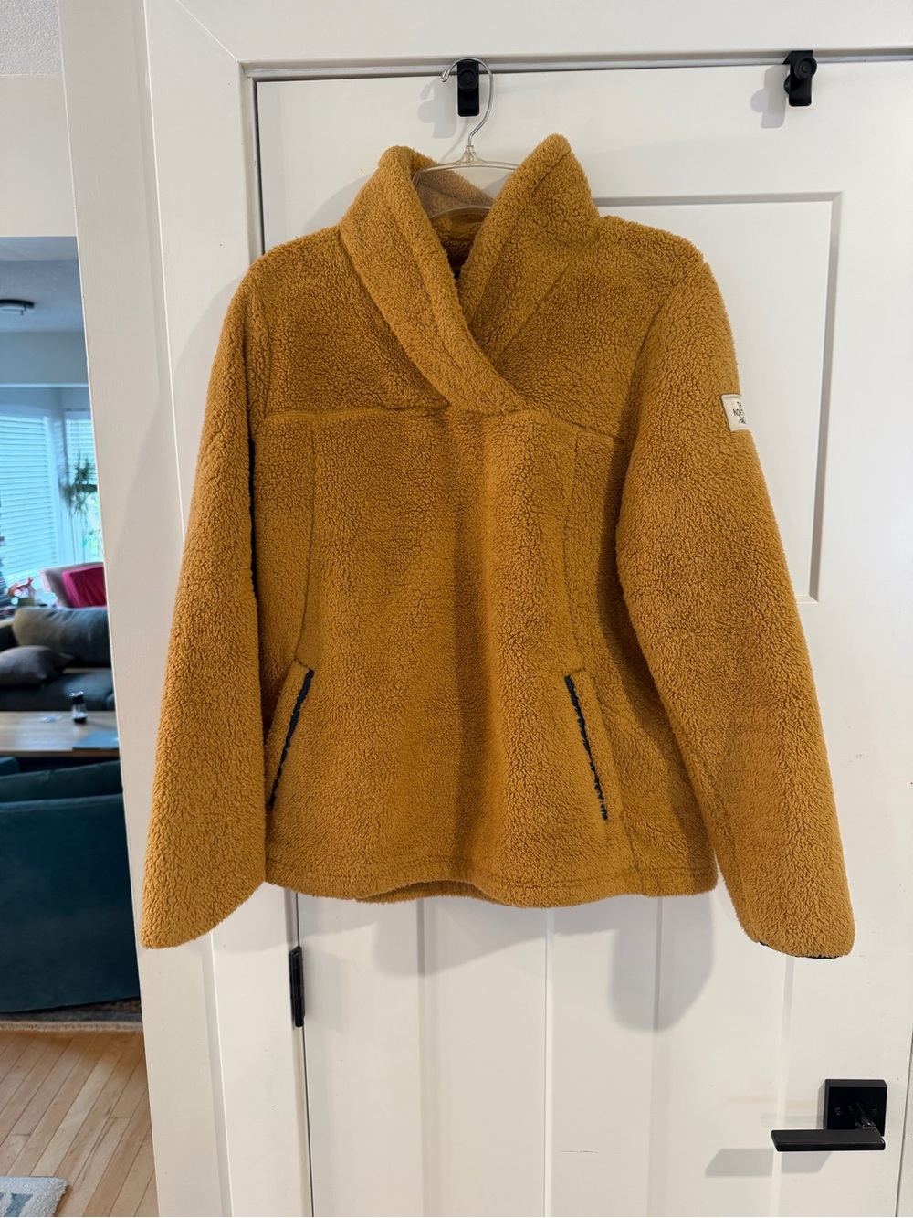 The North Face Women's Teddy Sherpa Jacket in Mustard Size L